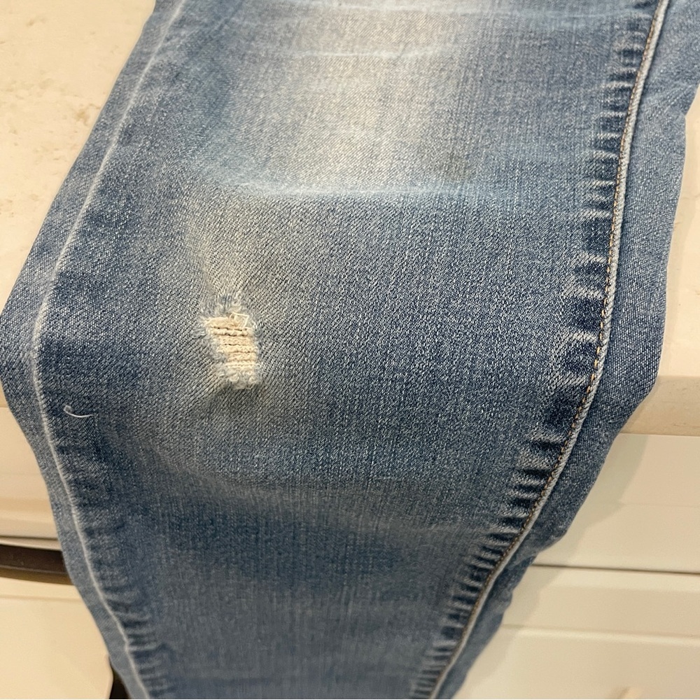 Women’s Levi’s 311 Shaping Skinny Jeans. Size 30x30 - Picture 4 of 11